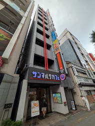 v20251011150702/fresh/building/J00100493951_12