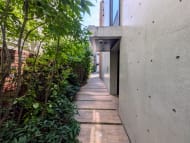 v20251011150702/fresh/building/J00100512956_12