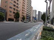 v20251012150813/fresh/building/J00100379329_17