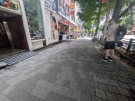 v20251012150813/fresh/building/J00100382993_2