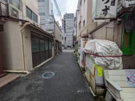 v20251012150813/fresh/building/J00100393742_12