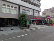 v20251012150813/fresh/building/J00100494402_10