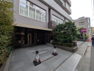 v20251012150813/fresh/building/J00100494402_11