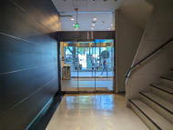 v20251013150705/fresh/building/J00100357320_15