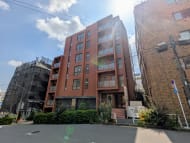 v20251013150705/fresh/building/J00100403084_7