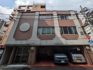 v20251013150705/fresh/building/J00100403984_8