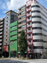 v20251013150705/fresh/building/J00100404958_8