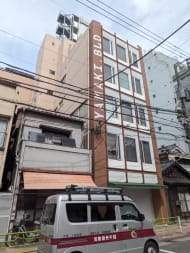 v20251014150839/fresh/building/J00100366560_5