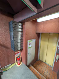 v20251014150839/fresh/building/J00100368784_12