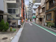 v20251014150839/fresh/building/J00100369304_13