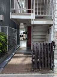 v20251014150839/fresh/building/J00100379233_3