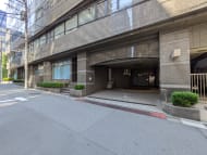 v20251014150839/fresh/building/J00100381012_11