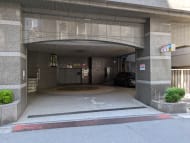 v20251014150839/fresh/building/J00100381012_12