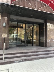 v20251014150839/fresh/building/J00100384294_3
