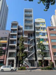 v20251014150839/fresh/building/J00100496837_1