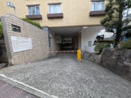 v20251016150710/fresh/building/J00100393229_12