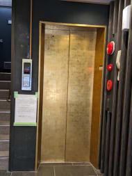 v20251017150707/fresh/building/J00100392527_15