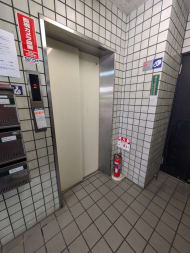 v20251018150606/fresh/building/J00100371521_4