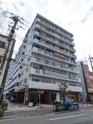 v20251018150606/fresh/building/J00100395594_5