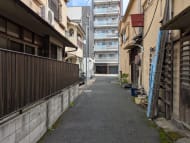 v20251018150606/fresh/building/J00100402889_11