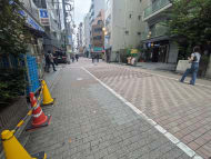 v20251018150606/fresh/building/J00100476715_2