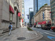 v20251019150703/fresh/building/J00100366005_13