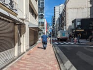 v20251019150703/fresh/building/J00100372751_11