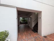 v20251019150703/fresh/building/J00100406325_11