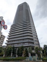 v20251019150703/fresh/building/J00100408758_1