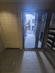 v20251024150704/fresh/building/J00100381756_9