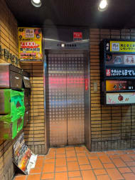 v20251025150703/fresh/building/J00100366094_9