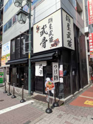 v20251025150703/fresh/building/J00100379982_9
