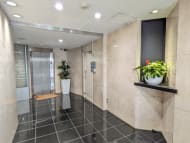v20251025150703/fresh/building/J00100380942_19