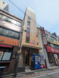 v20251025150703/fresh/building/J00100389818_10