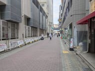 v20251025150703/fresh/building/J00100401784_8