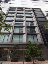 v20251025150703/fresh/building/J00100402996_61