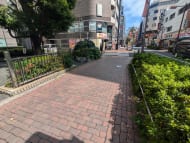 v20251027150705/fresh/building/J00100365043_13