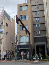 v20251123150654/fresh/building/J00100401277_7
