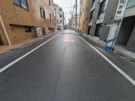 v20251123150654/fresh/building/J00100406303_14