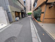 v20251125150804/fresh/building/J00100407881_2