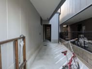 v20251210150806/fresh/building/J00100633942_9
