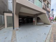 v20251211150803/fresh/building/J00100404773_9
