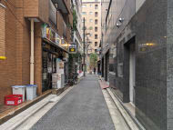 v20251212150907/fresh/building/J00100357264_17
