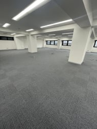 v20251219150804/fresh/building/J00100385249_5