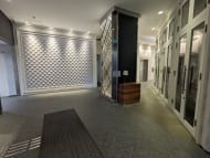 v20251223150905/fresh/building/J00100615686_6