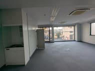 v20251225150802/fresh/building/J00100365435_9
