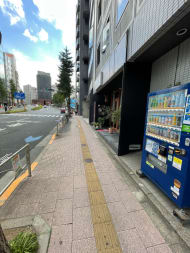 v20260406072300/fresh/building/J00100380452_2
