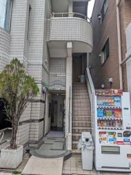 v20260410151004/fresh/building/J00100386427_3