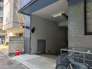 v20260802150642/fresh/building/J00100373451_12