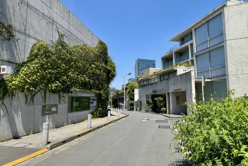 表参道の裏道